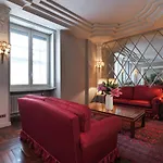 Luxury Galleria Apt - Milan Duomo